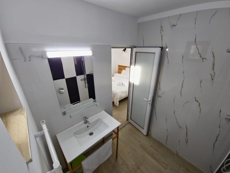 Shower, Bathroom, Photo of the whole room