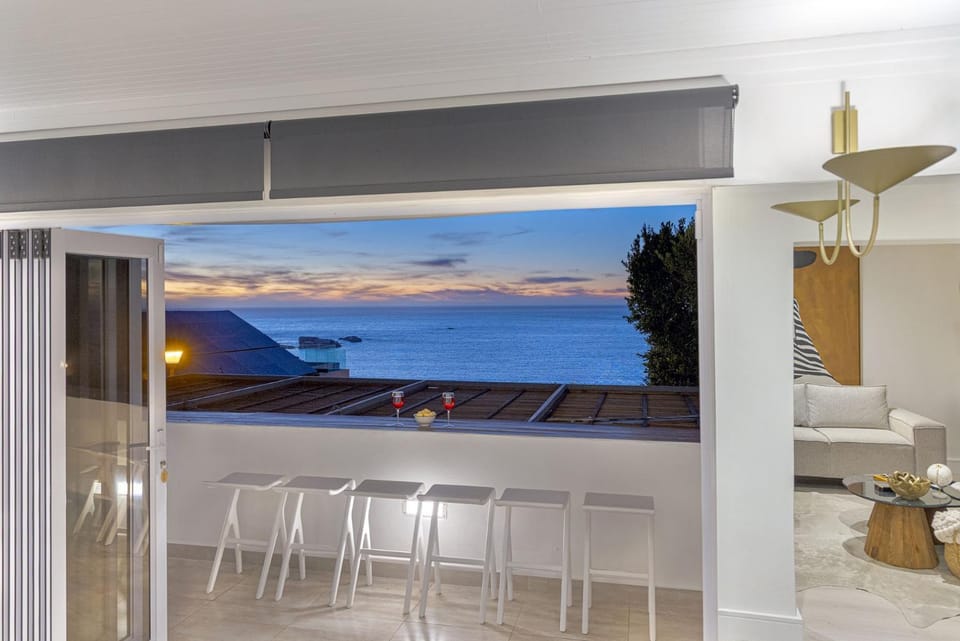 Clifton YOLO Spaces - Clifton Petite Villa Villa in Cape Town