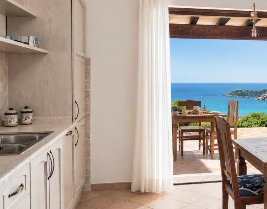 Balcony/Terrace, Kitchen or kitchenette, Living room, Dining area, Sea view