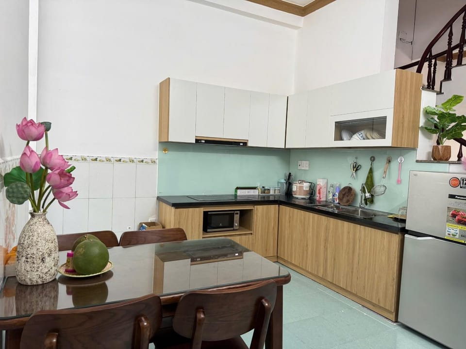 Kitchen or kitchenette, Communal kitchen, stove, stove, kitchen, kitchen
