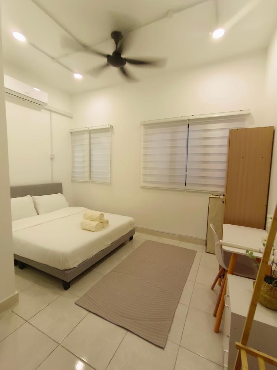 Bedroom, towels, wardrobe, air conditioner