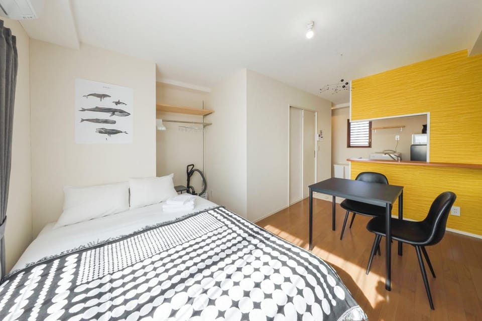 Bed, Kitchen or kitchenette, Photo of the whole room, Seating area, Bedroom