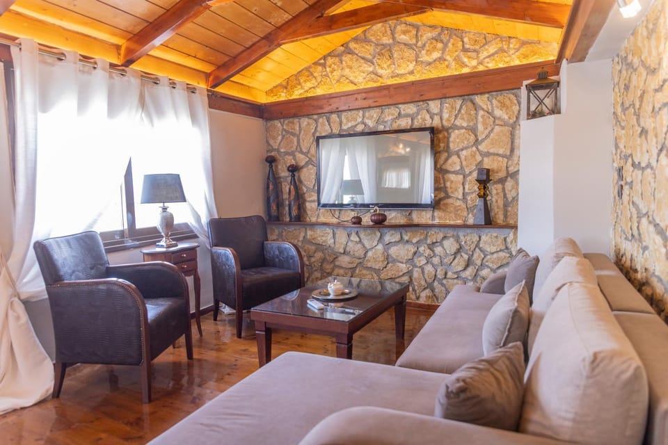 Stonewood House Apartment in Trikala