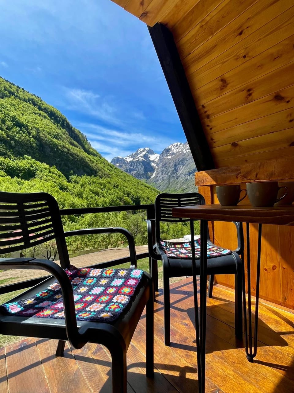 Day, Natural landscape, View (from property/room), Balcony/Terrace, Seating area, Mountain view