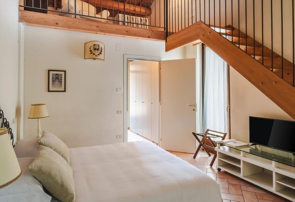 Borgo degli Ulivi - Castello di Montegridolfo Hotel in Emilia-Romagna
