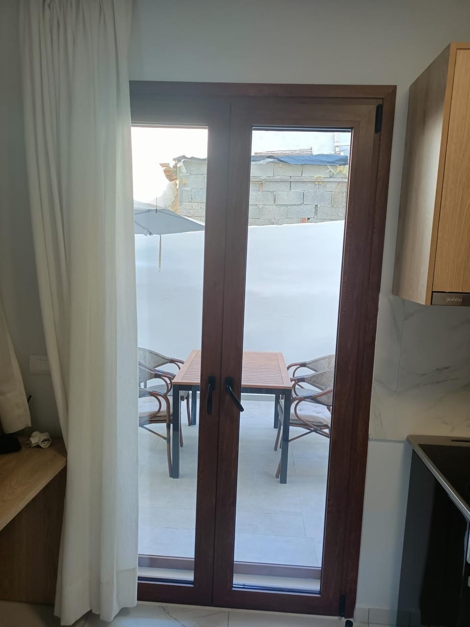 Patio, Balcony/Terrace, Living room, Seating area, Dining area