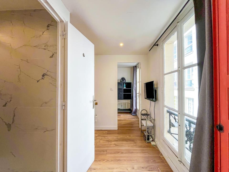 Studio 08 - Paris Faubourg Bail Mobilité Apartment in Paris