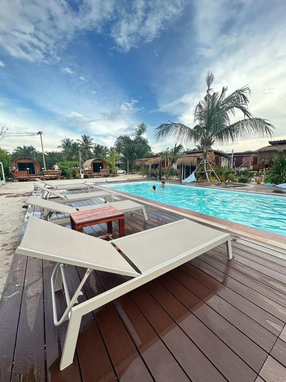 Swimming pool, Swimming pool