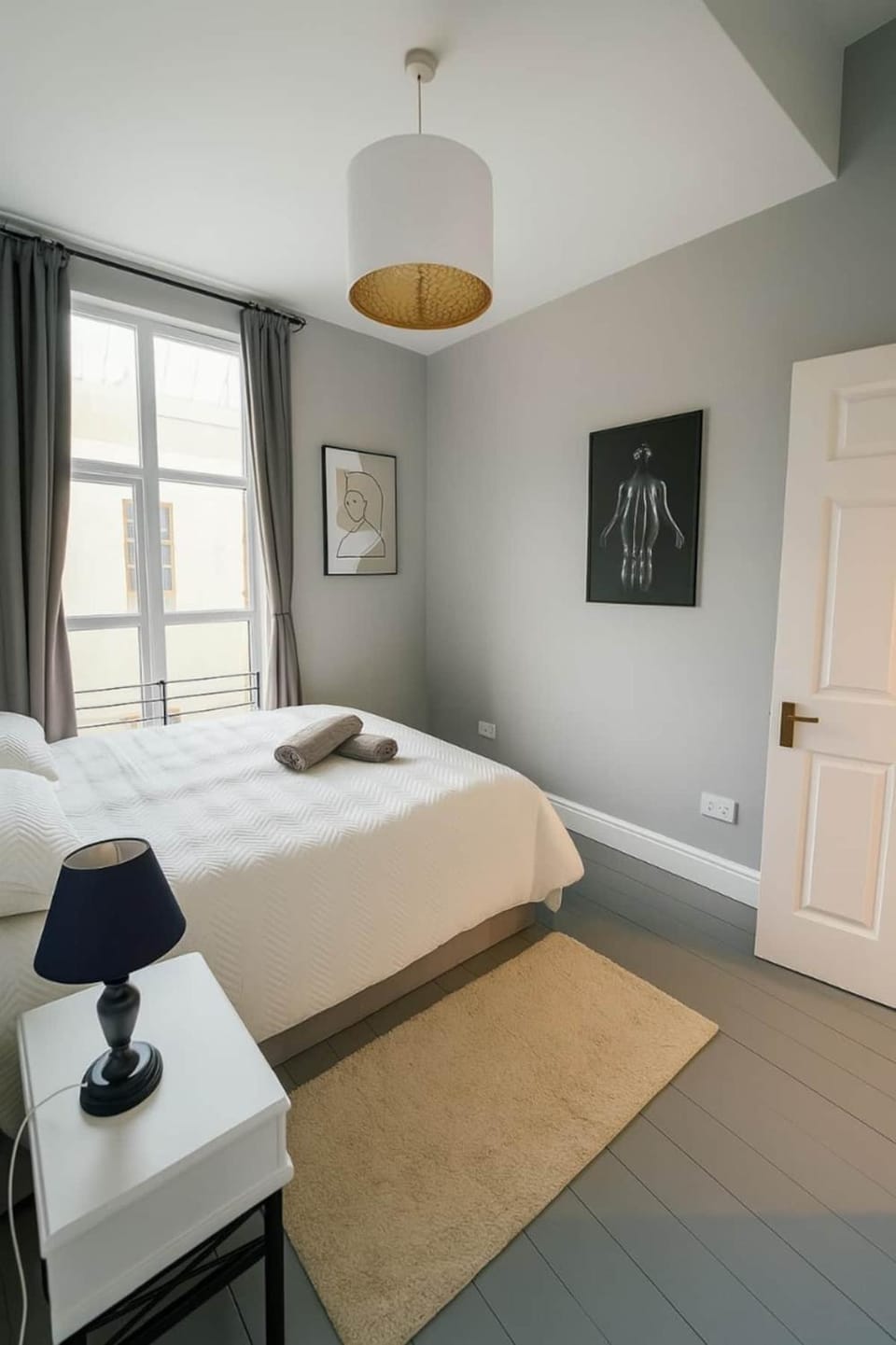 2 Bedroom Apt Pearse Street, Walking Distance to Dublin City Centre Apartment in Dublin