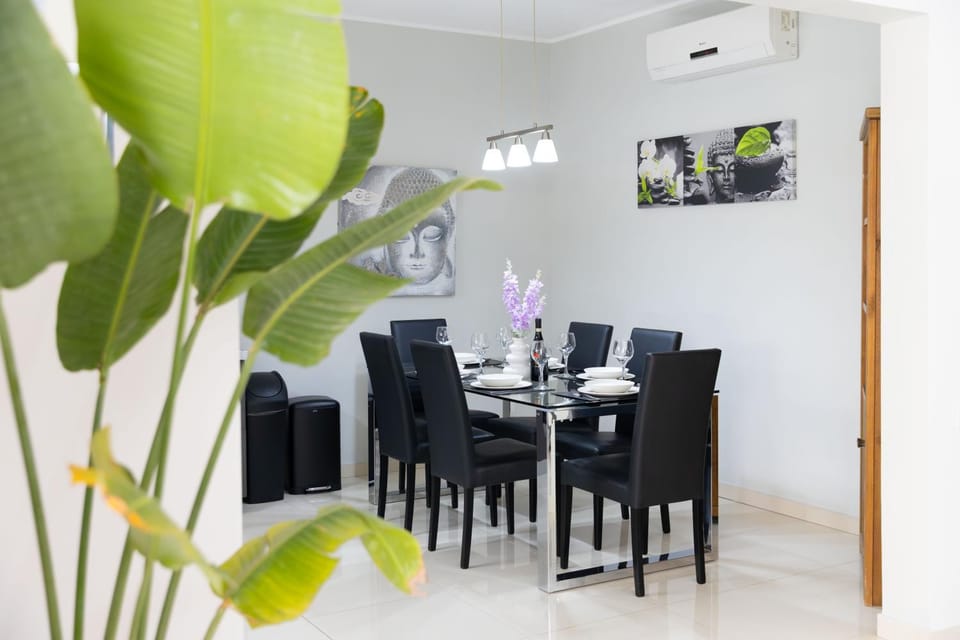 Beautiful 3BR w Private Jacuzzi by Arco Collection Apartment in Malta