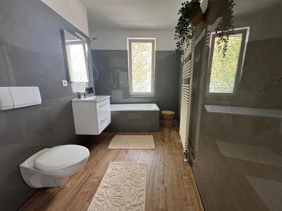 Toilet, Bathroom, Bath