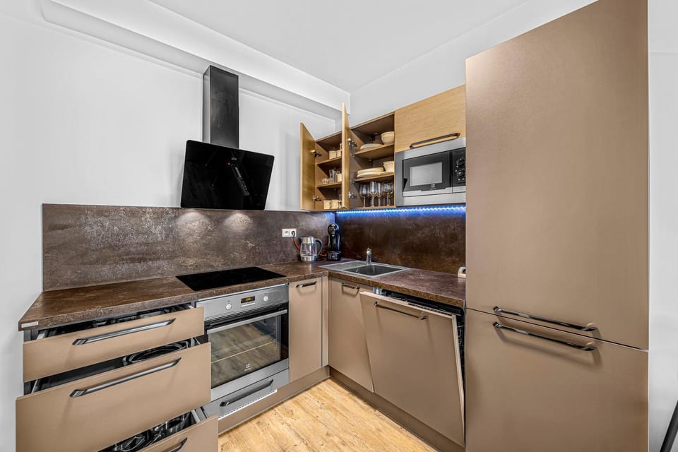 Kitchen or kitchenette