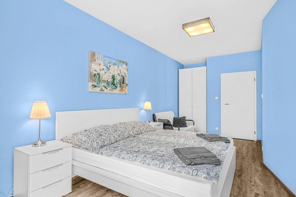 Bed, Bedroom, wardrobe