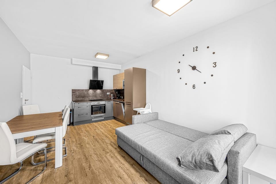 Kitchen or kitchenette, Living room, Seating area, Dining area