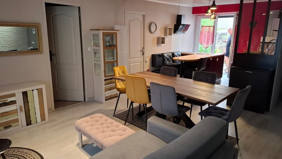 maison de ville Apartment in Issoire