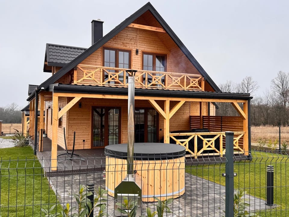 GóRSKA CHATA JAWOREK House in Lower Silesian Voivodeship
