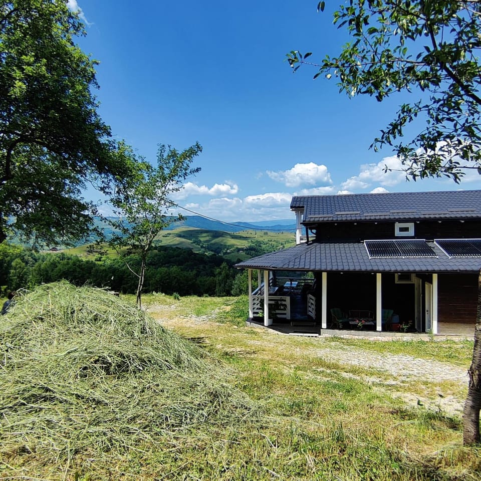 Property building, Spring, Day, Natural landscape, Mountain view