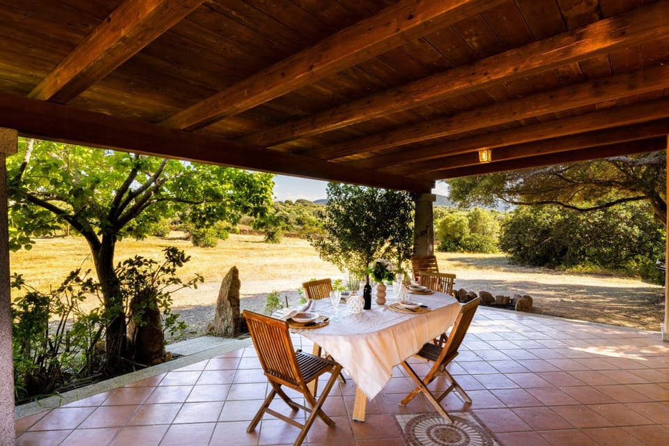 Patio, View (from property/room), Dining area, Garden view