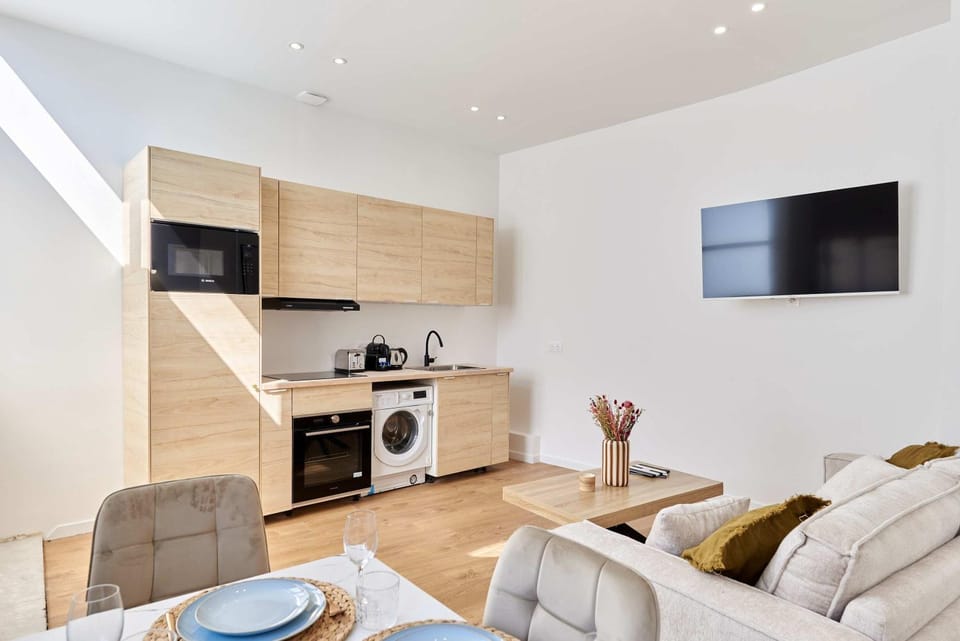 TV and multimedia, Kitchen or kitchenette