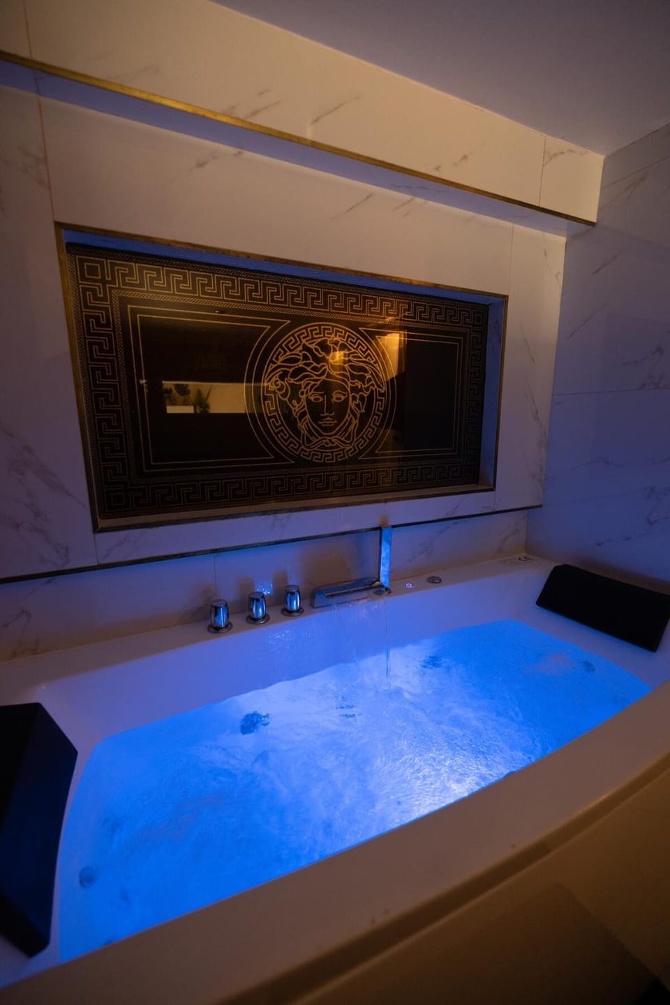 Night, Hot Tub
