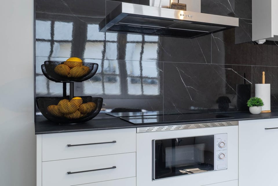 Kitchen or kitchenette, Living room
