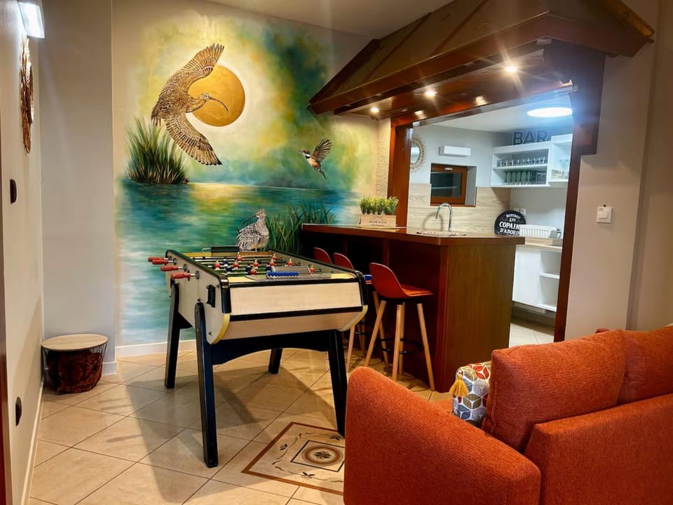 Game Room, Lounge or bar, Entertainment, minibar