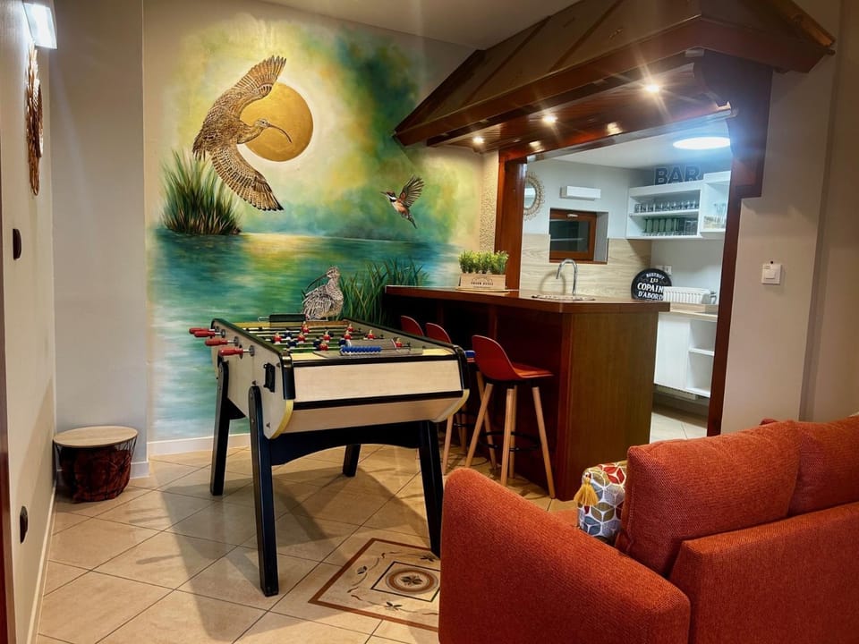 Game Room, Lounge or bar