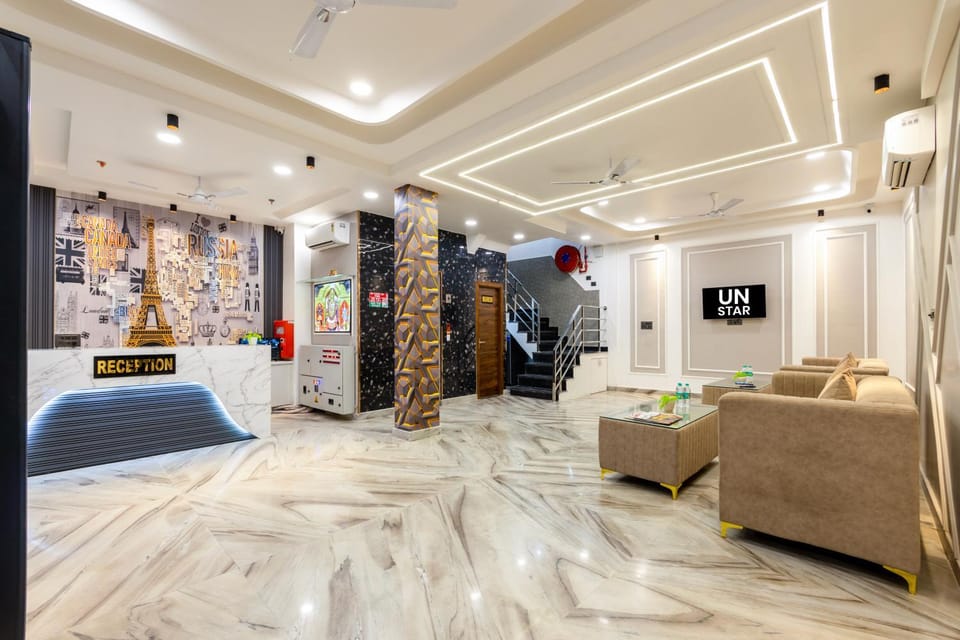 TV and multimedia, Lobby or reception, Seating area