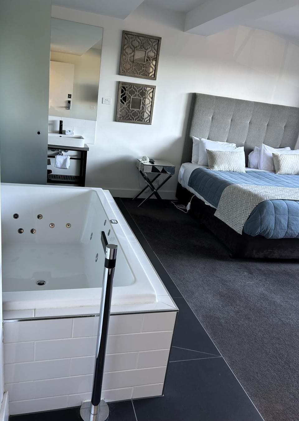 Bed, Bedroom, Bath