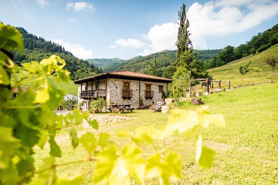 Property building, Day, Natural landscape, Garden, Garden view, Mountain view