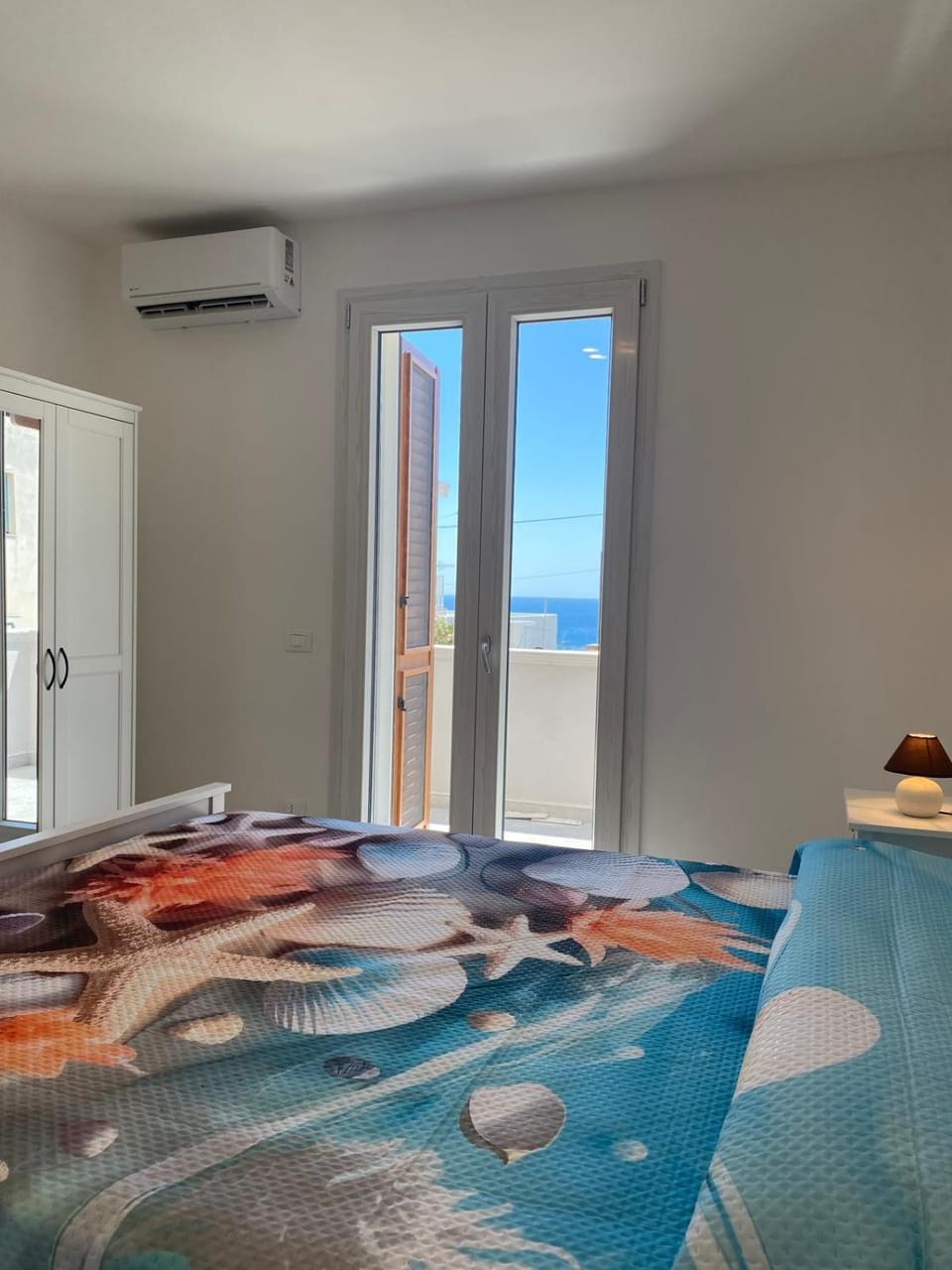 Photo of the whole room, Bedroom, Sea view, air conditioner