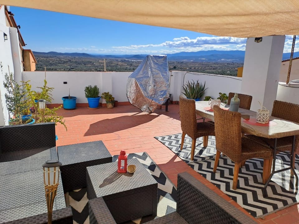 Patio, Natural landscape, View (from property/room), Balcony/Terrace, Seating area, Dining area, Mountain view