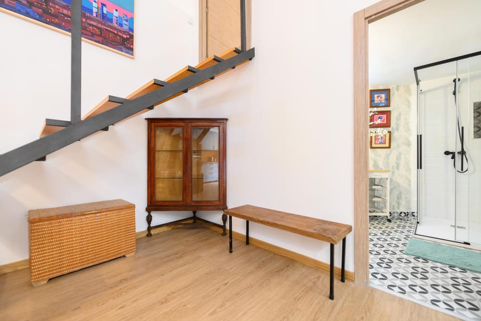 Dúplex Moderno con 2 Dormitorios, Cocina Equipada Confort y Estilo Temporal CAÑ220 Apartment in Madrid
