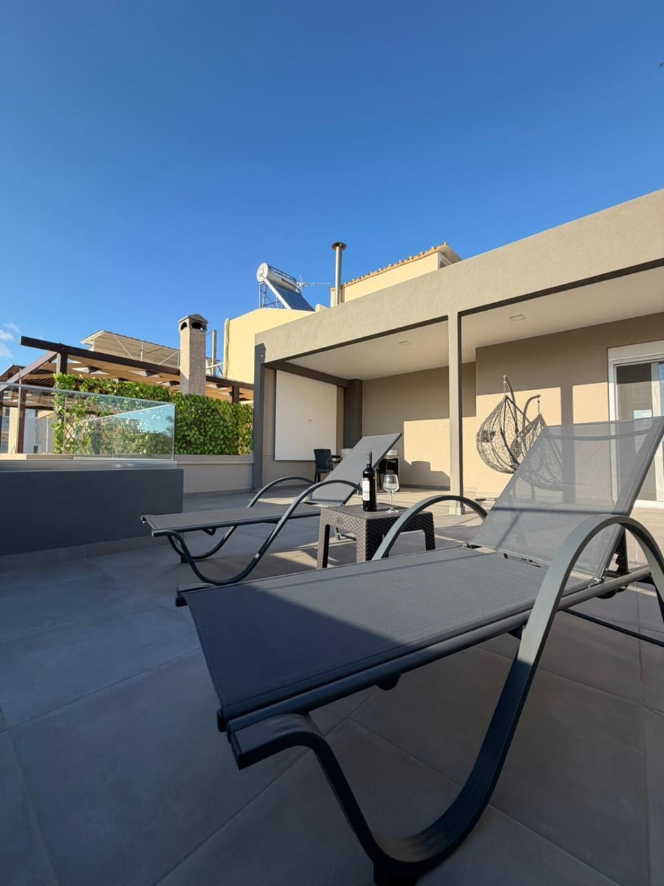 Balcony/Terrace, sunbed