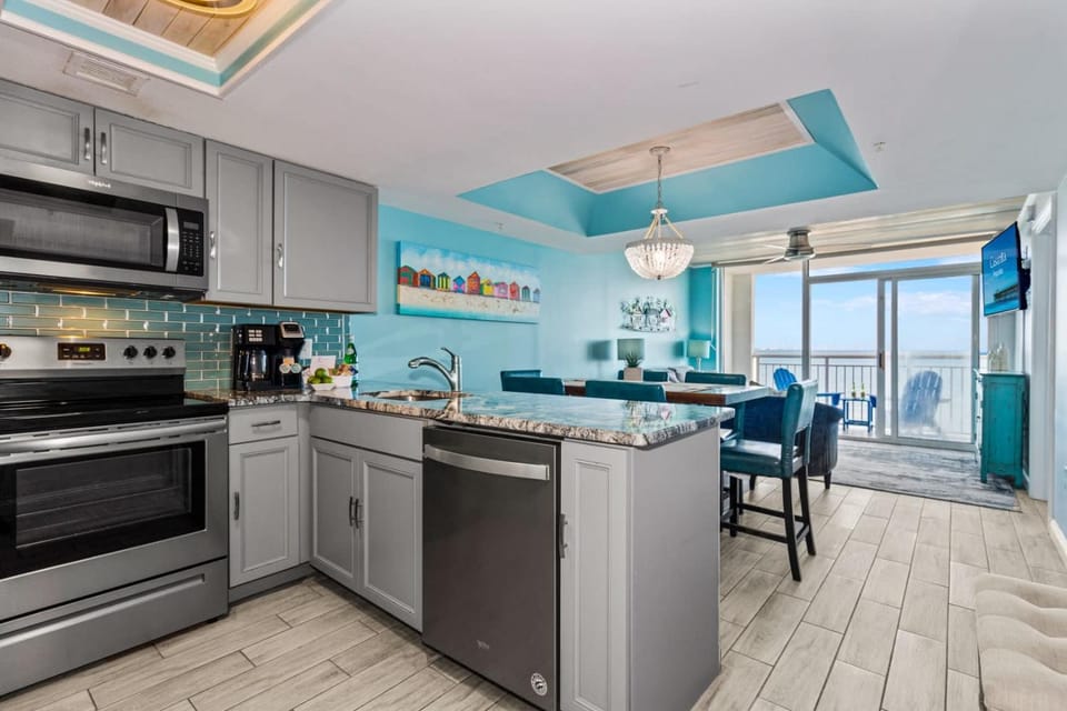 Casa Azul by Casanita Properties - Luxury 2BR Suite House in Myrtle Beach
