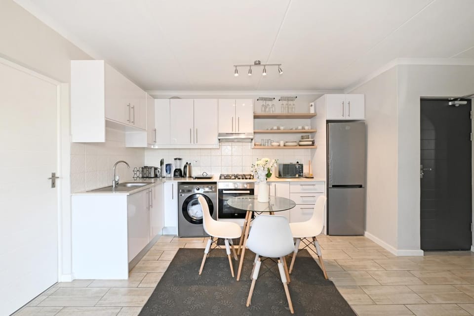 Seabreeze Summit Retreat Your Perfect Escape Apartment in Cape Town