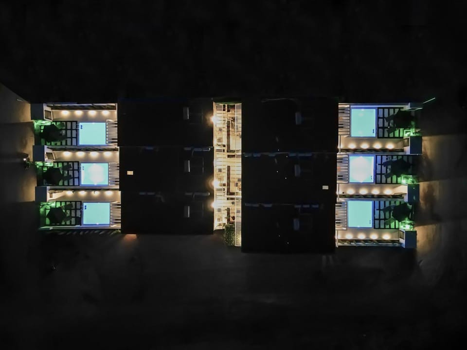 Property building, Facade/entrance, Garden, Swimming pool