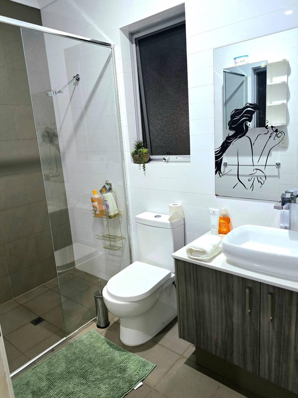 Stylish 2-Bedroom Apartment in Maddington, 15 Minutes from Perth Airport Apartment in Perth