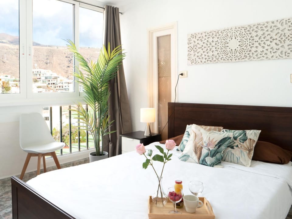 Bed, View (from property/room), Bedroom, Mountain view