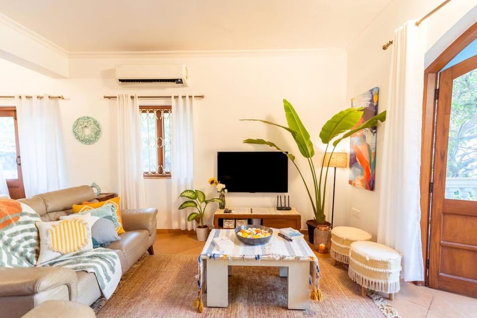 Silhouette - 3BHK Duplex Villa with Pool and Bathtub 8 min to beach Villa in Calangute