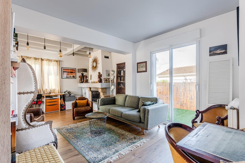 Property building, Living room