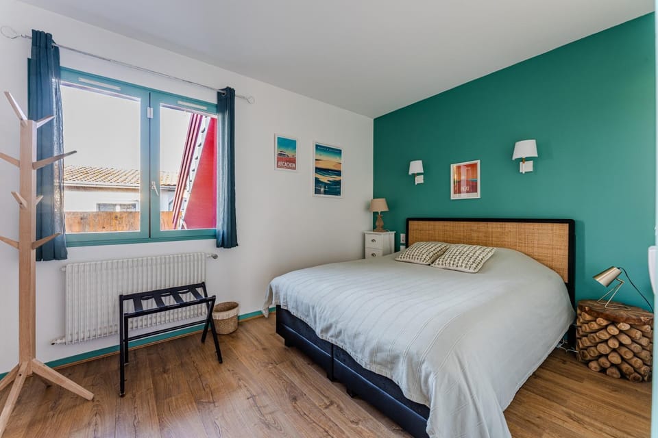 Living room, Bedroom