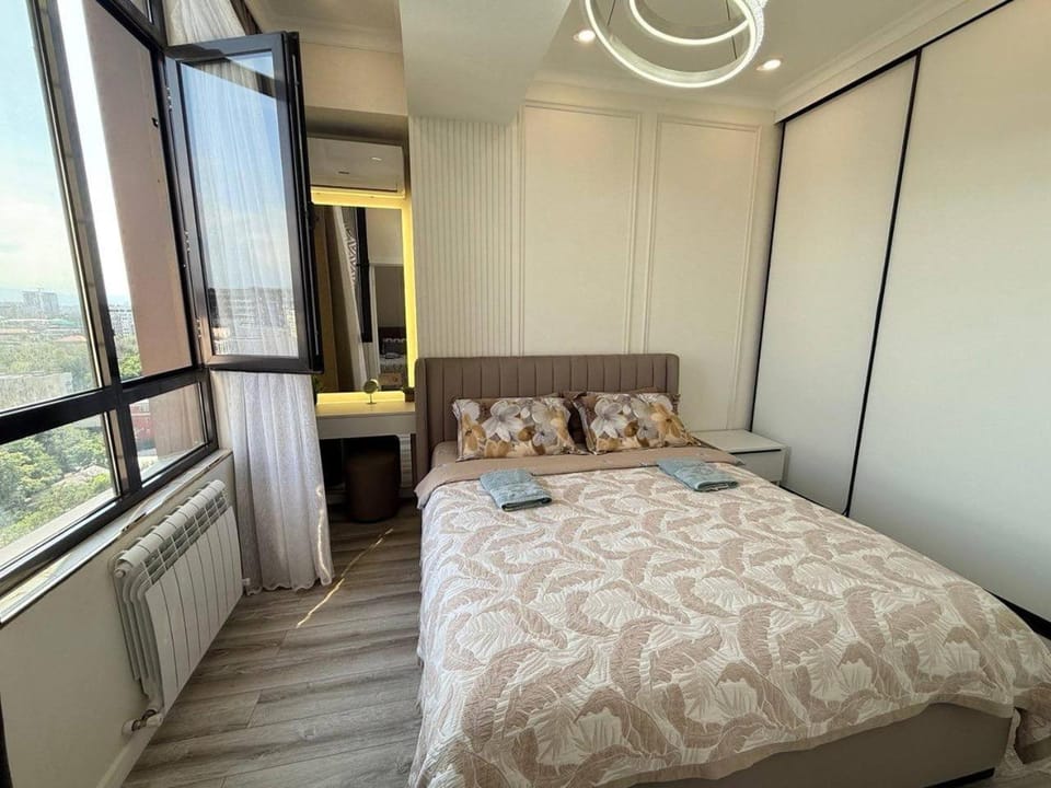 Bed, Bedroom, wardrobe, air conditioner