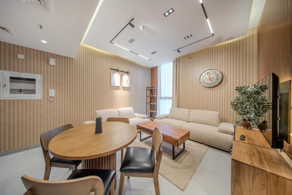 Private Apartment - 1BR Aljada Home - Sleeps 4 Apartment in Al Sharjah