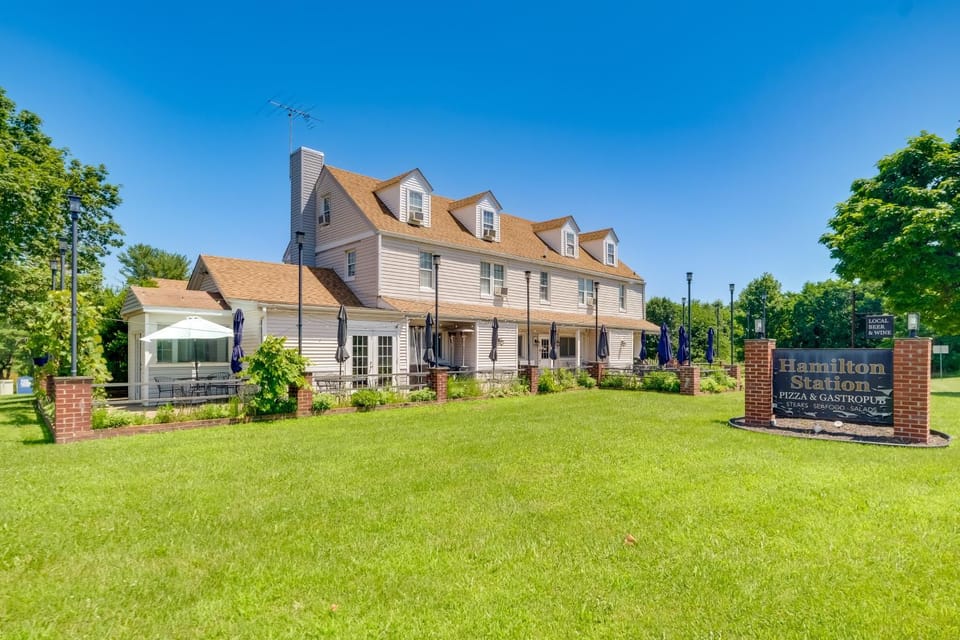 Gastropub On-Site: Loudoun Wine Country Apartment Apartment in Catoctin