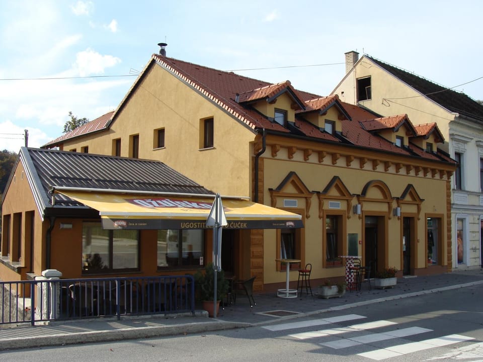 Property building, Day