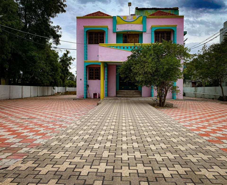 Property building, Facade/entrance