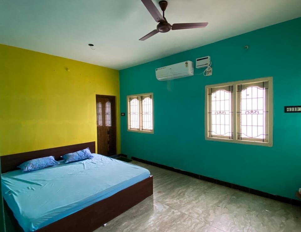 Bed, Bedroom, air conditioner