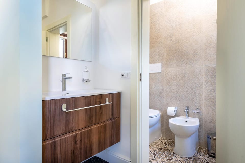 Bathroom, Living room