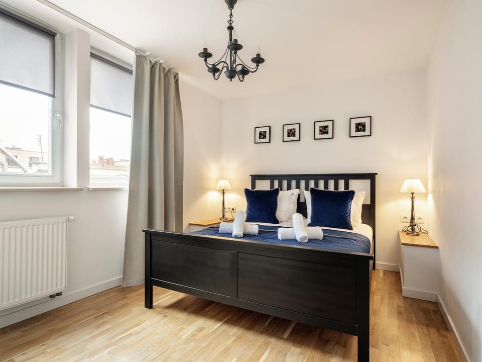 View (from property/room), Photo of the whole room, Decorative detail, Bedroom, internet, towels